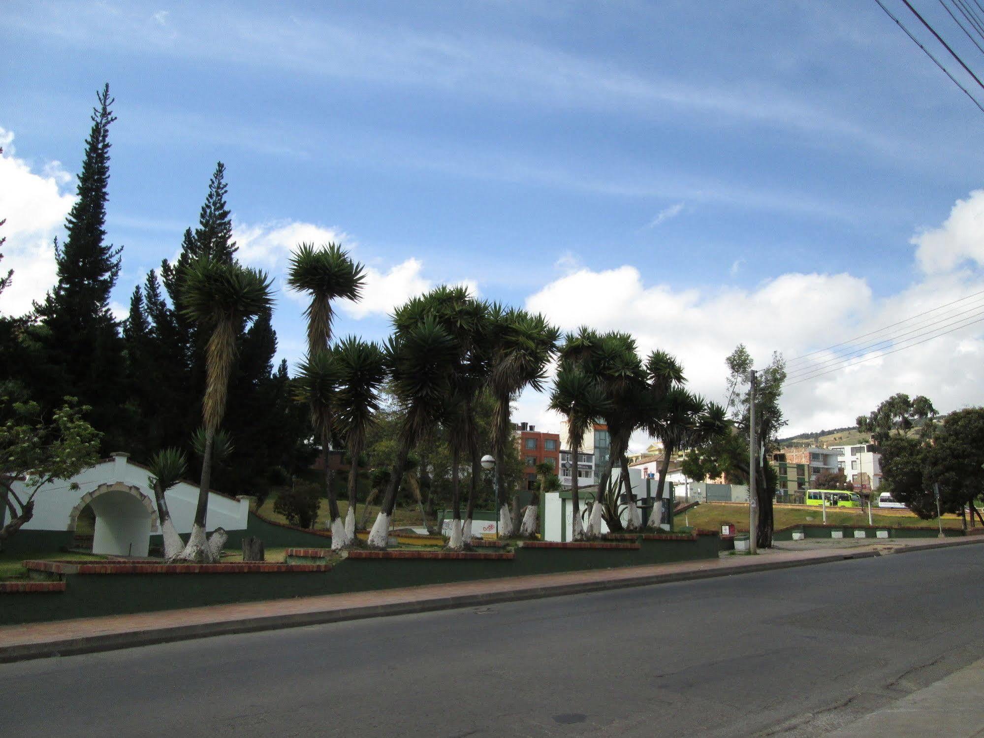 Hotel Parque Santander Tunja Exterior foto